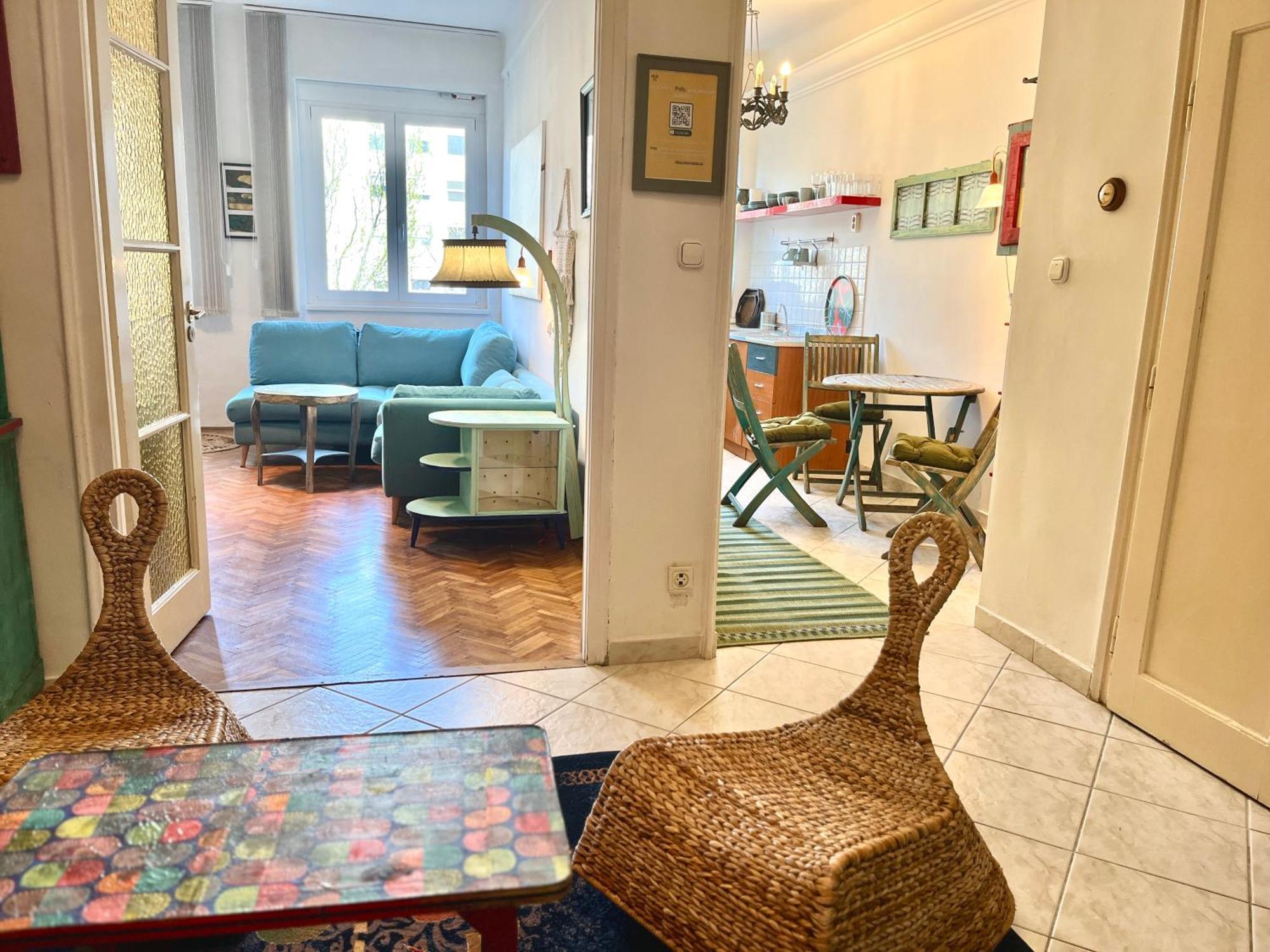 Cosy Art Flat At Downtown *
