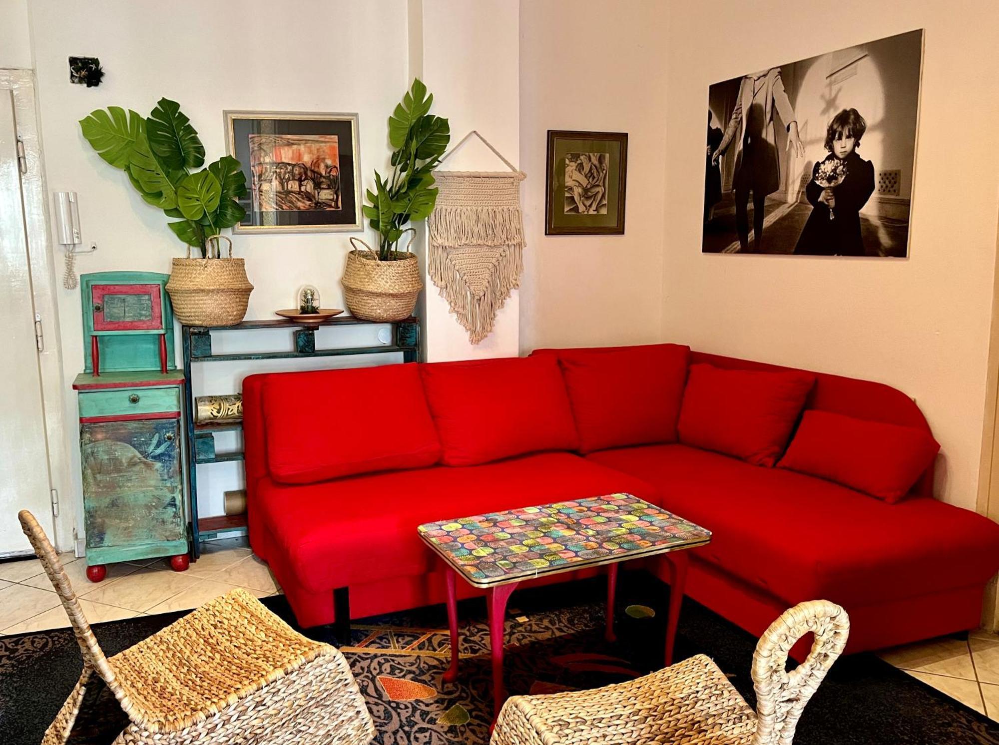 Cosy Art Flat At Downtown Apartment